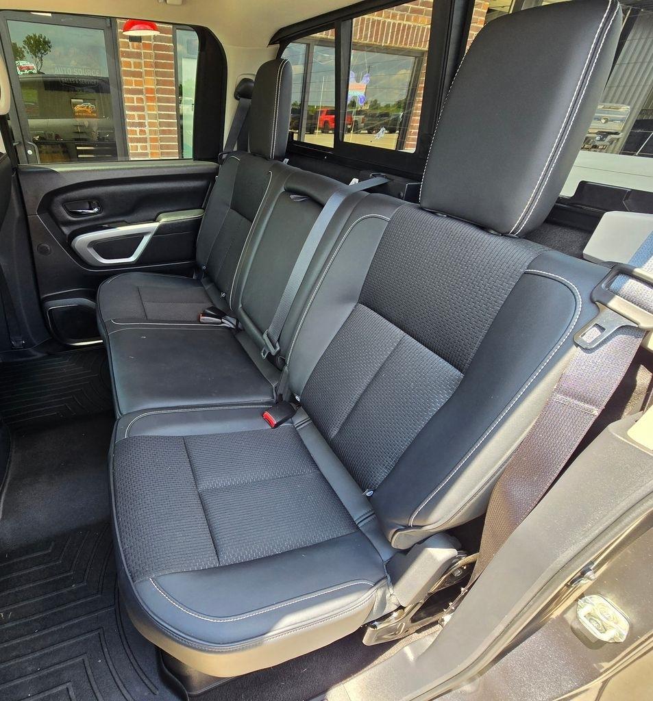 Nissan Titan  2019