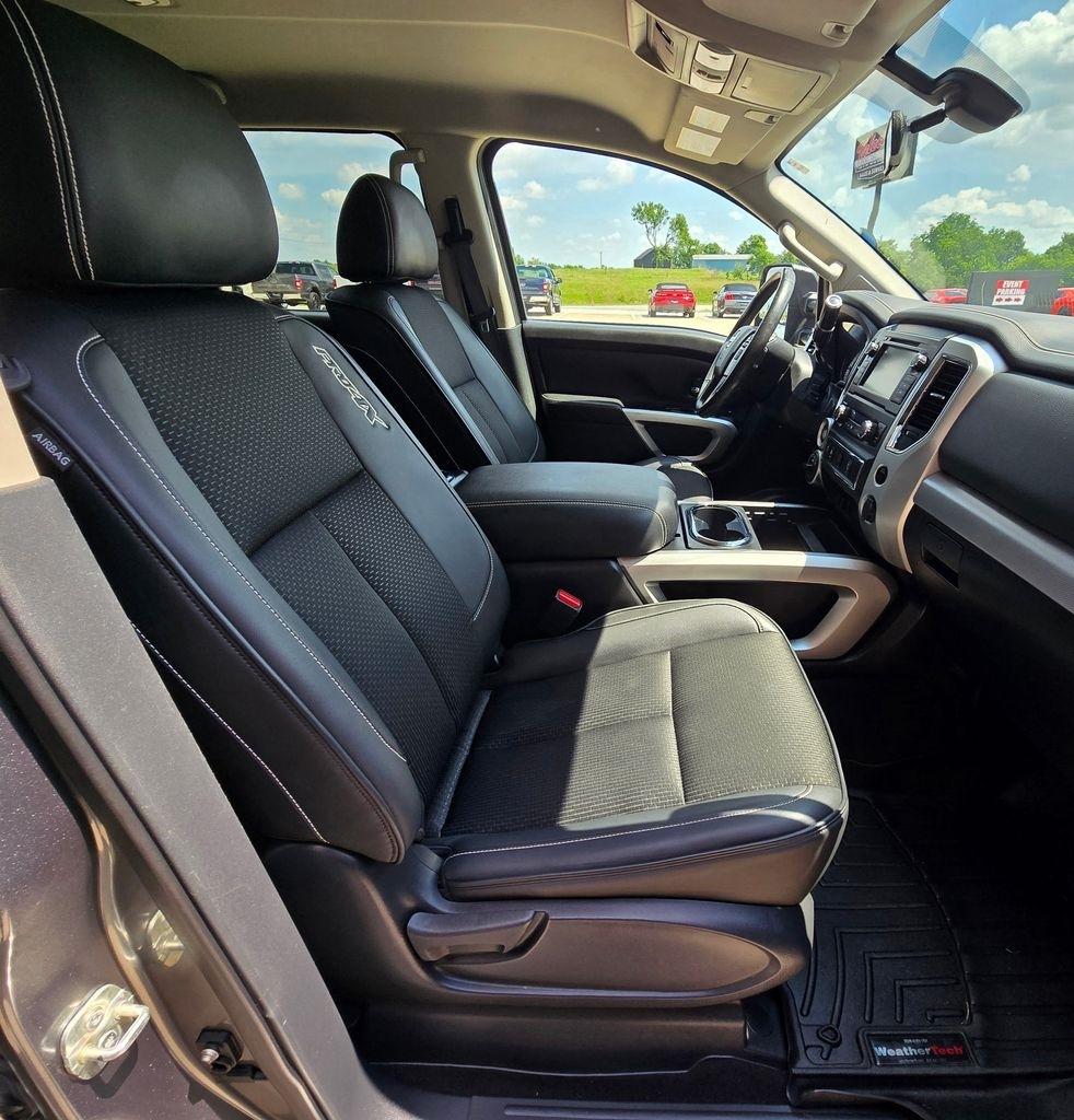 Nissan Titan  2019