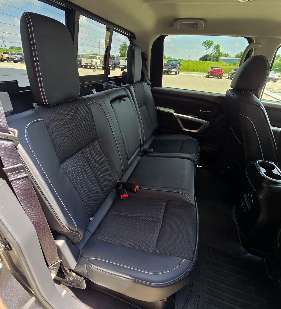 Nissan Titan  2019
