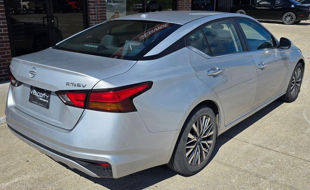 Nissan Altima  2023