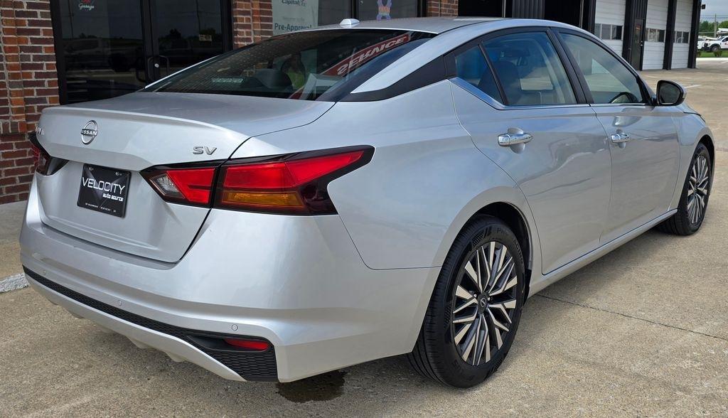 Nissan Altima  2023