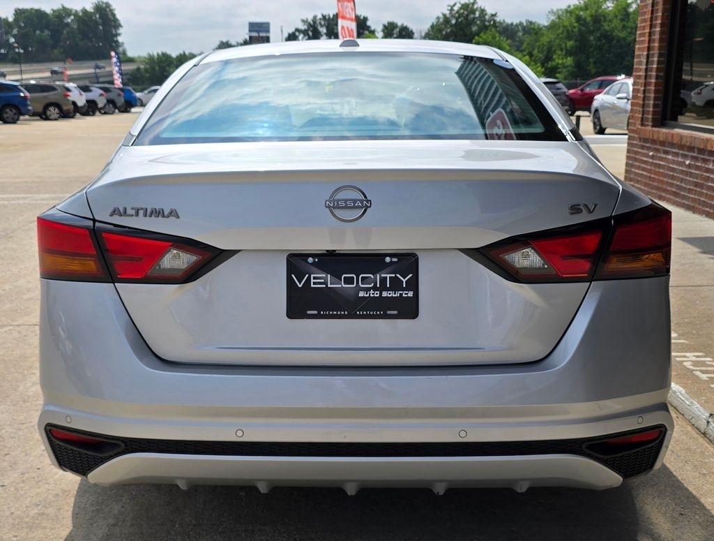 Nissan Altima  2023