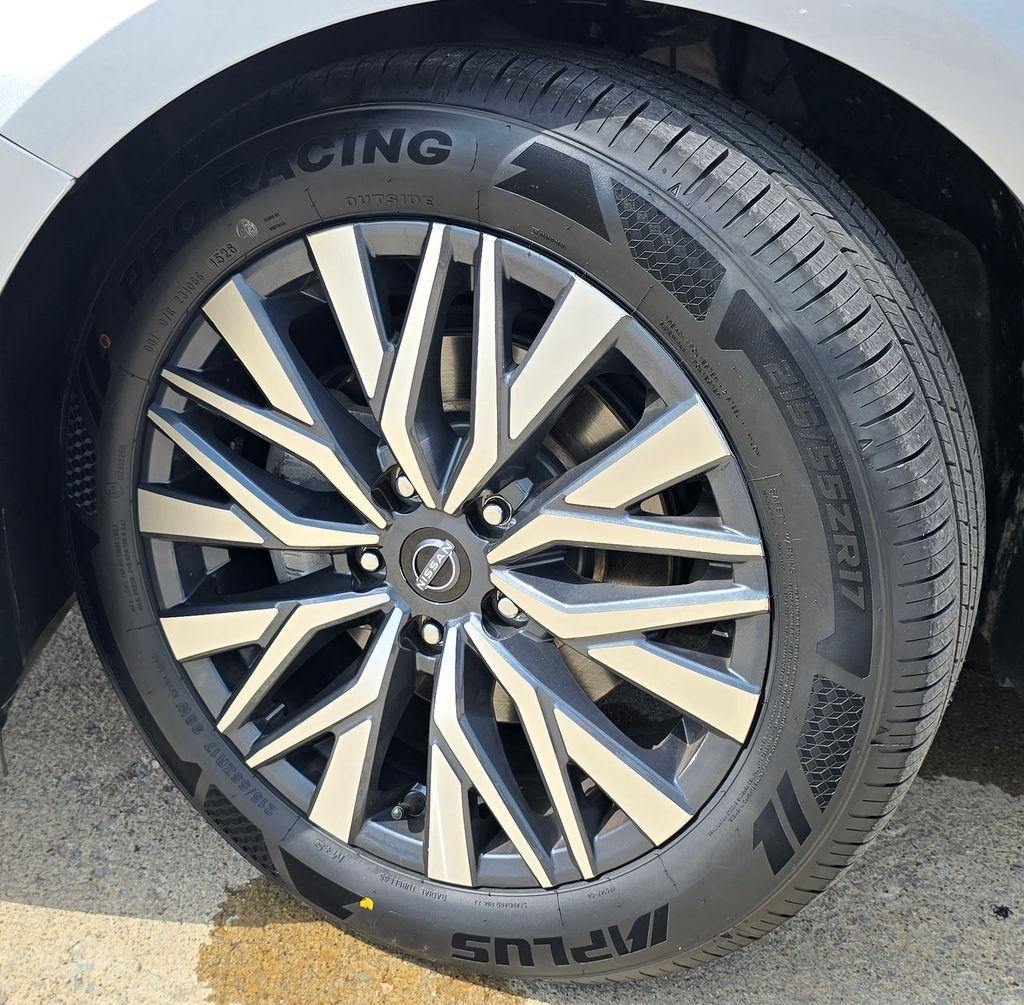 Nissan Altima  2023