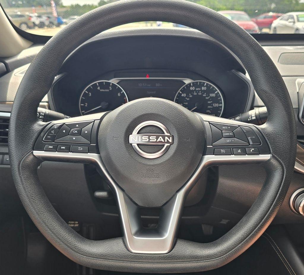 Nissan Altima  2023