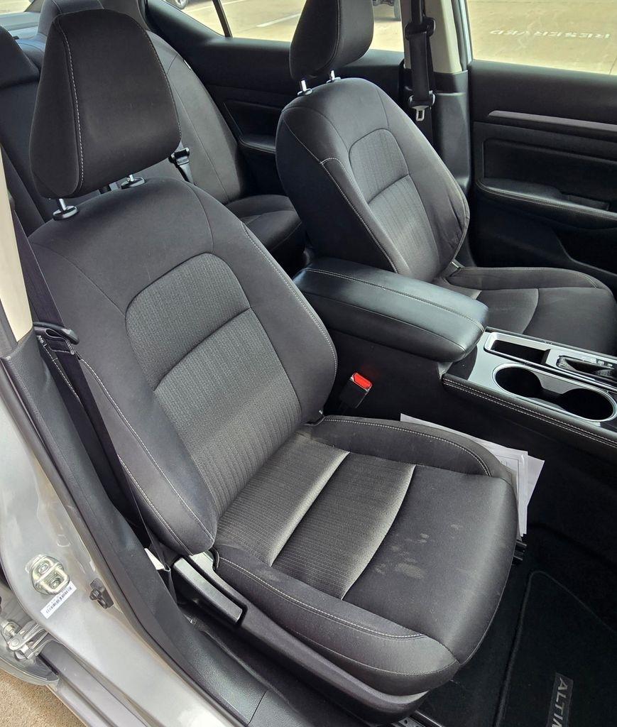 Nissan Altima  2023