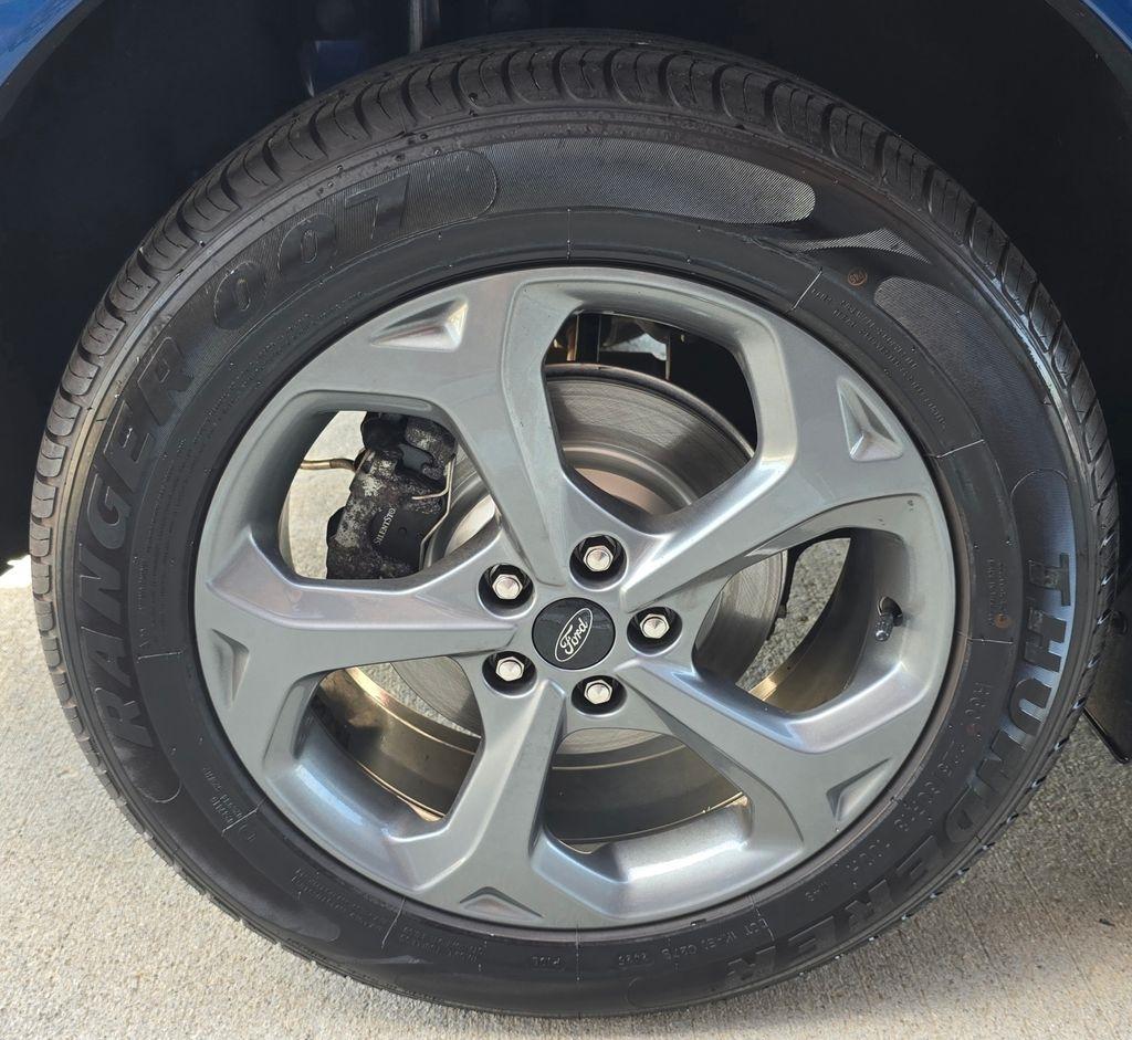 Ford Escape  2023