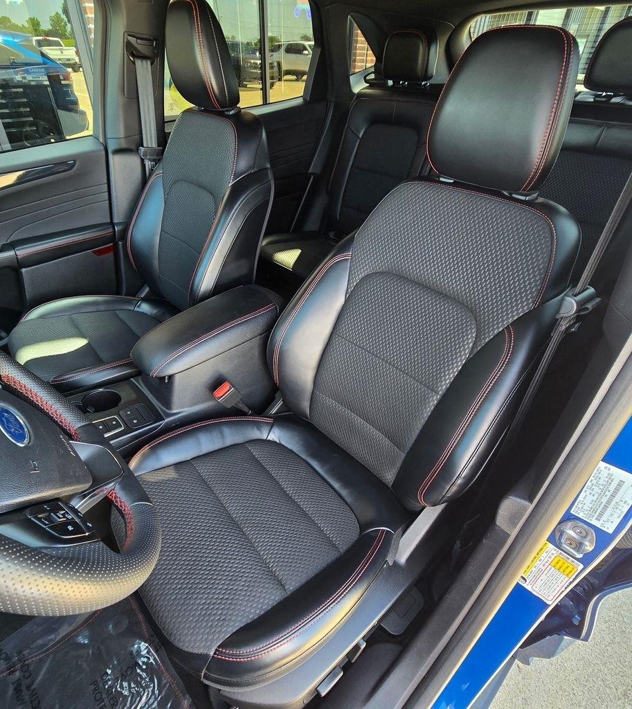Ford Escape  2023