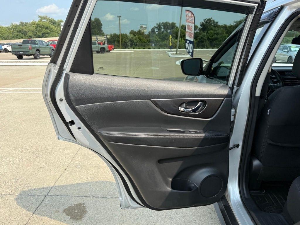 Nissan Rogue  2019