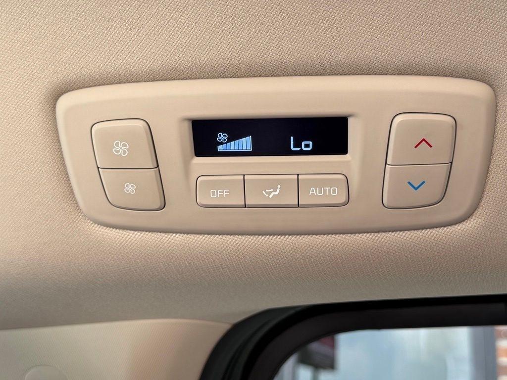 Kia Carnival  2024