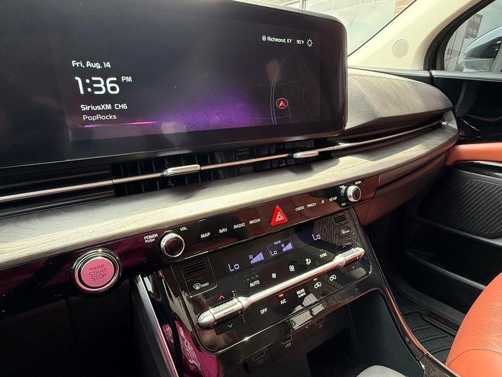 Kia Carnival  2024
