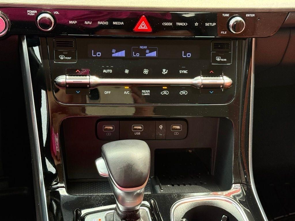 Kia Carnival  2024