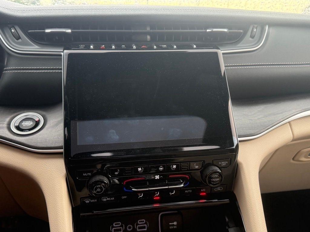 Jeep Grand Cherokee L  2023