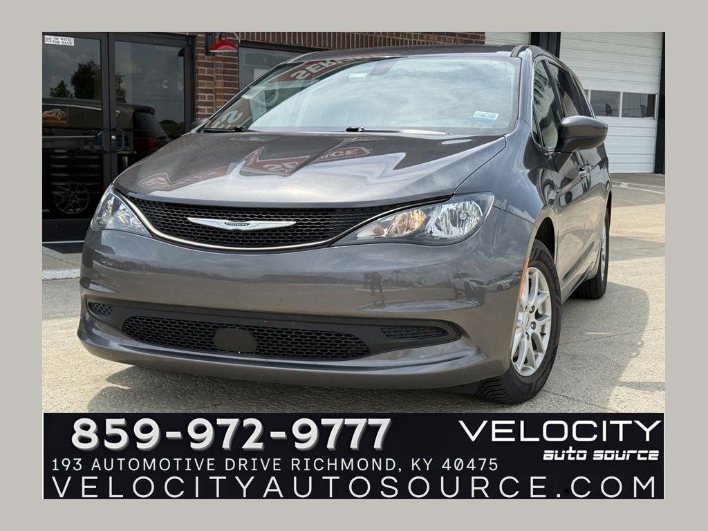 2022 Chrysler Voyager LX