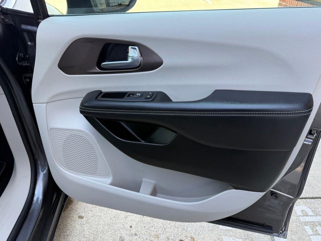 Chrysler Voyager  2022