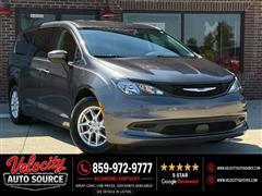 2022 Chrysler Voyager 