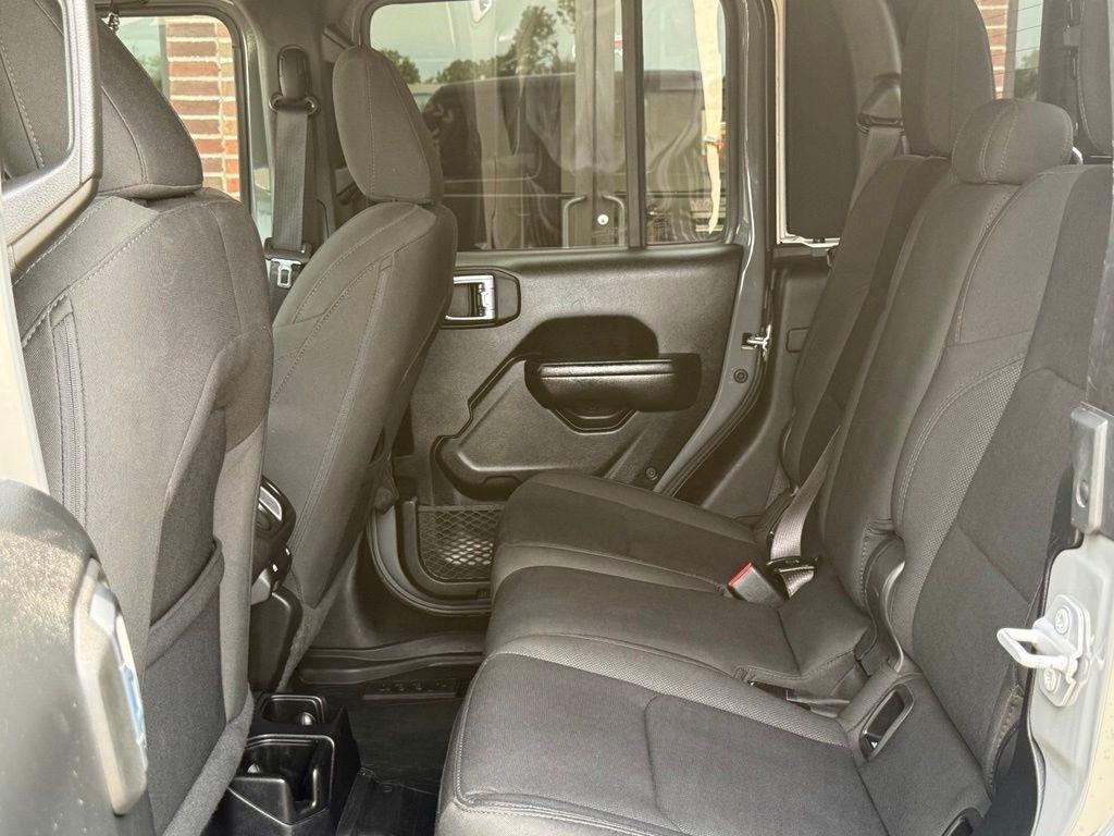 Jeep Gladiator  2021
