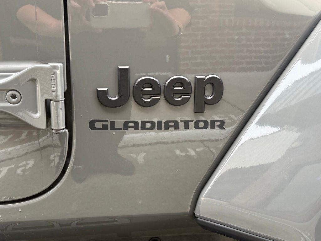 Jeep Gladiator  2021