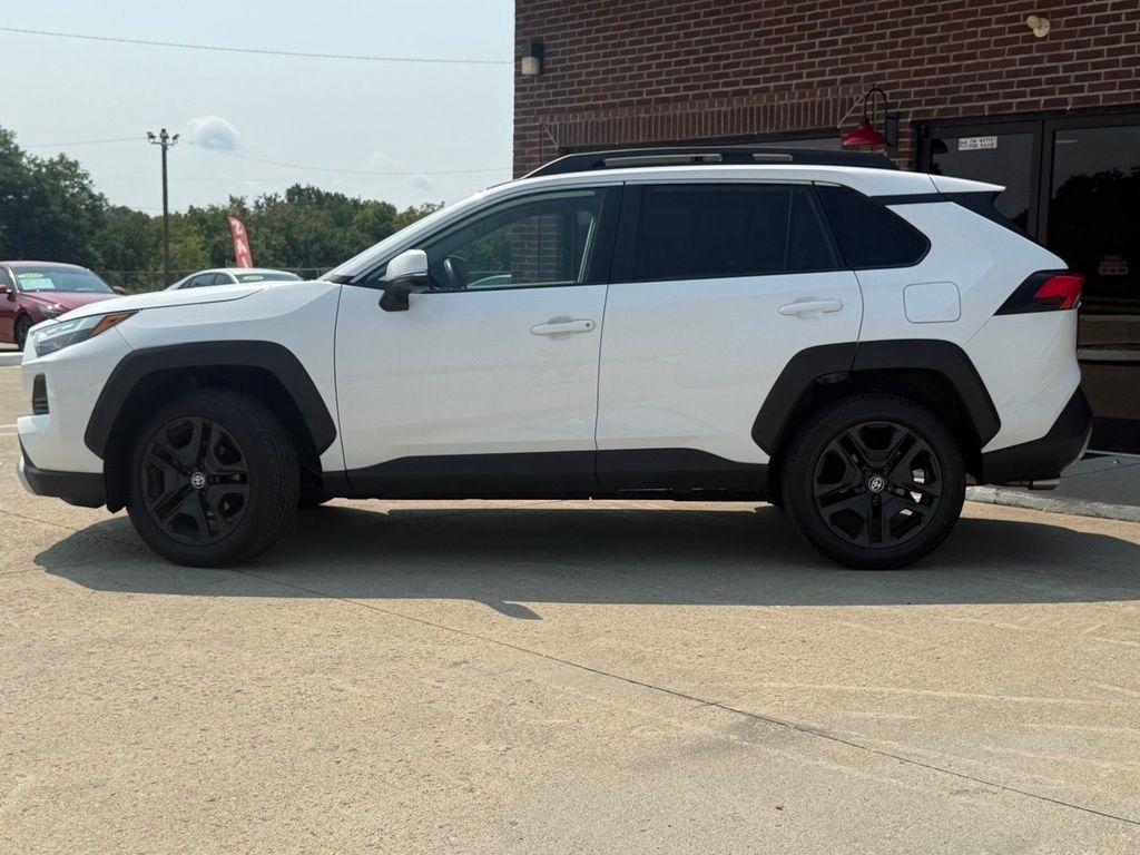 Toyota RAV4  2024