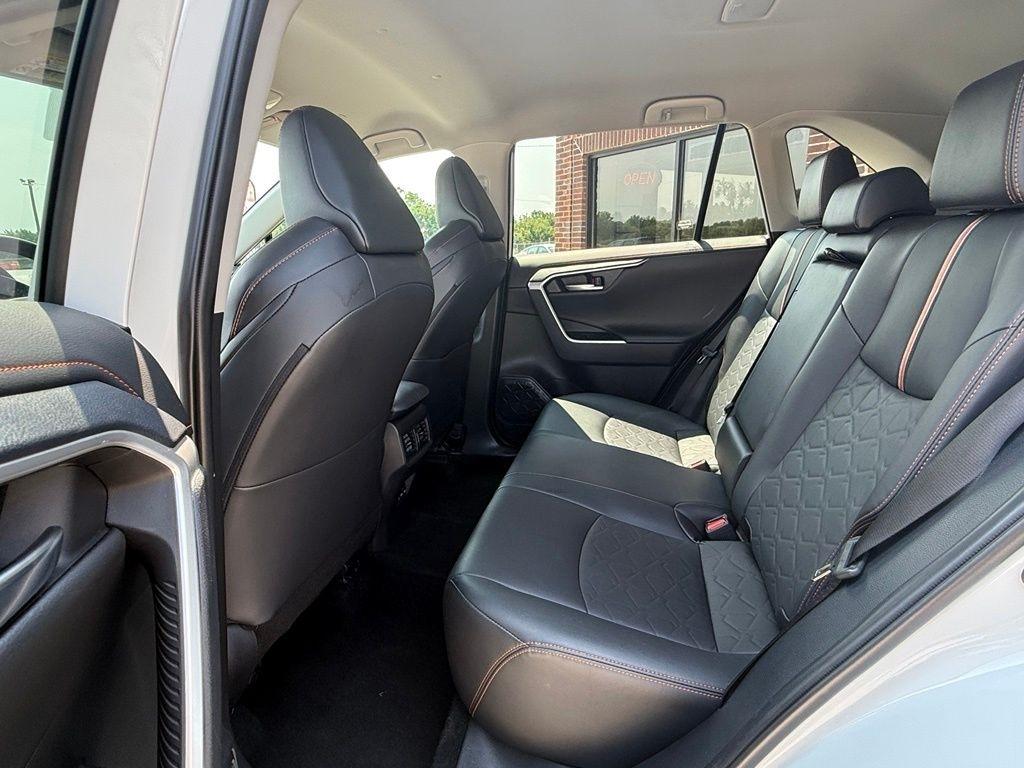 Toyota RAV4  2024