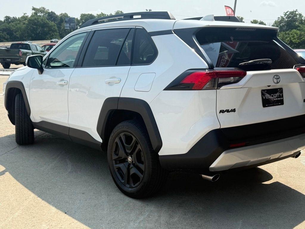 Toyota RAV4  2024