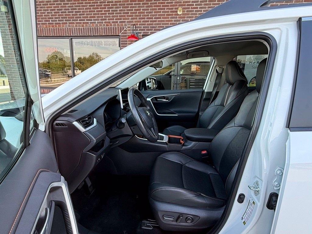 Toyota RAV4 Adventure AWD (Natl) 2024