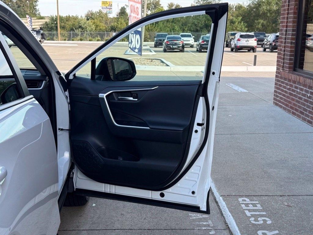 Toyota RAV4 Adventure AWD (Natl) 2024