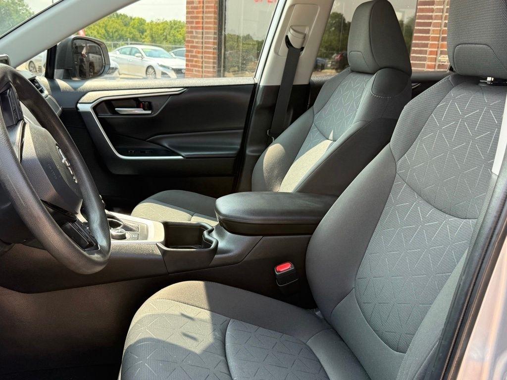 Toyota RAV4 Hybrid  2023