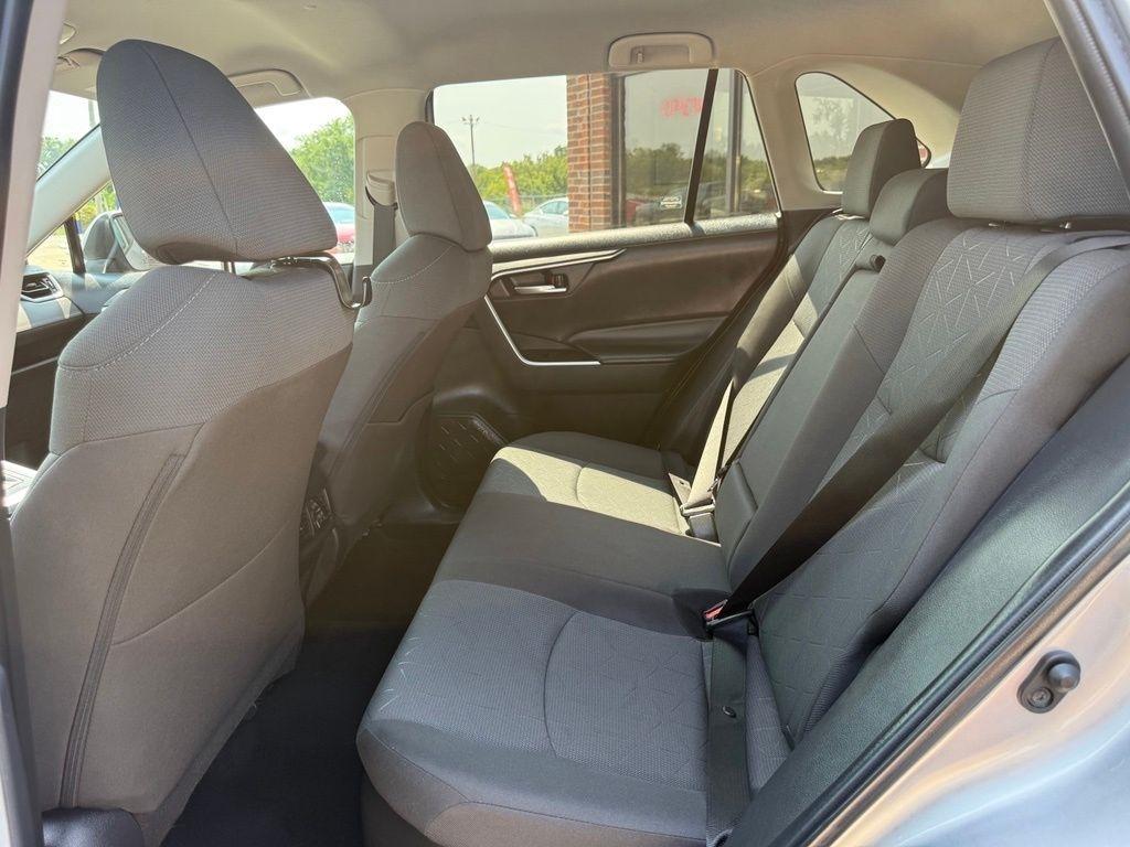 Toyota RAV4 Hybrid  2023