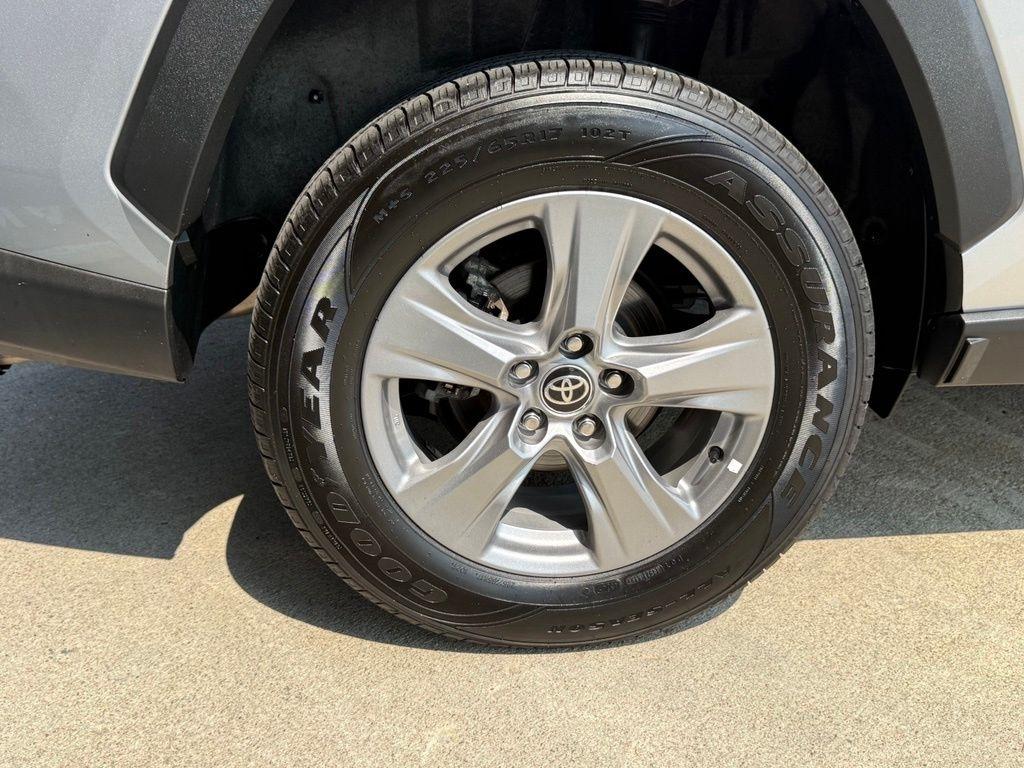 Toyota RAV4 Hybrid  2023