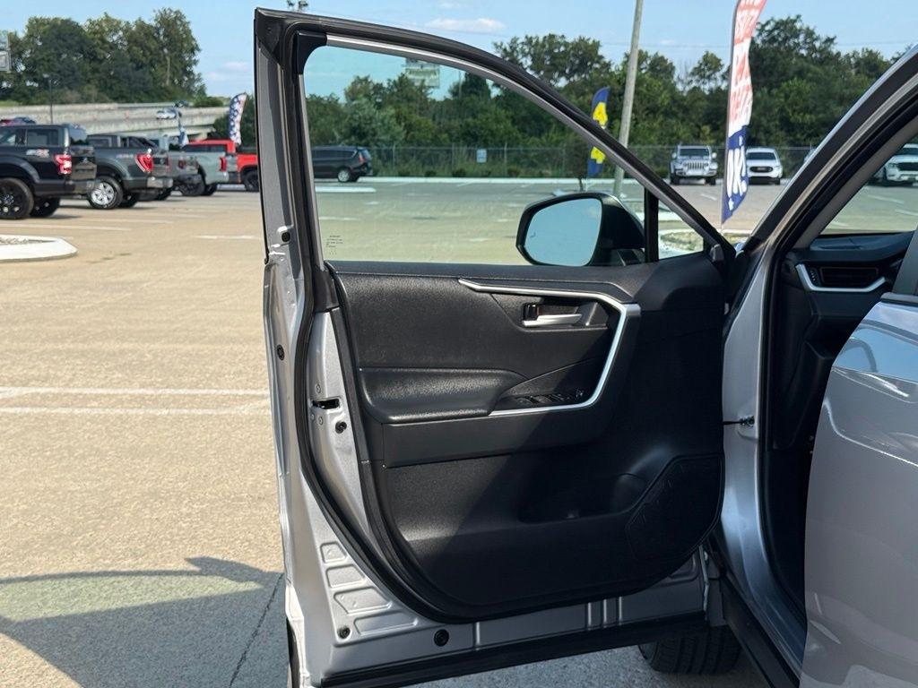 Toyota RAV4 Hybrid  2023