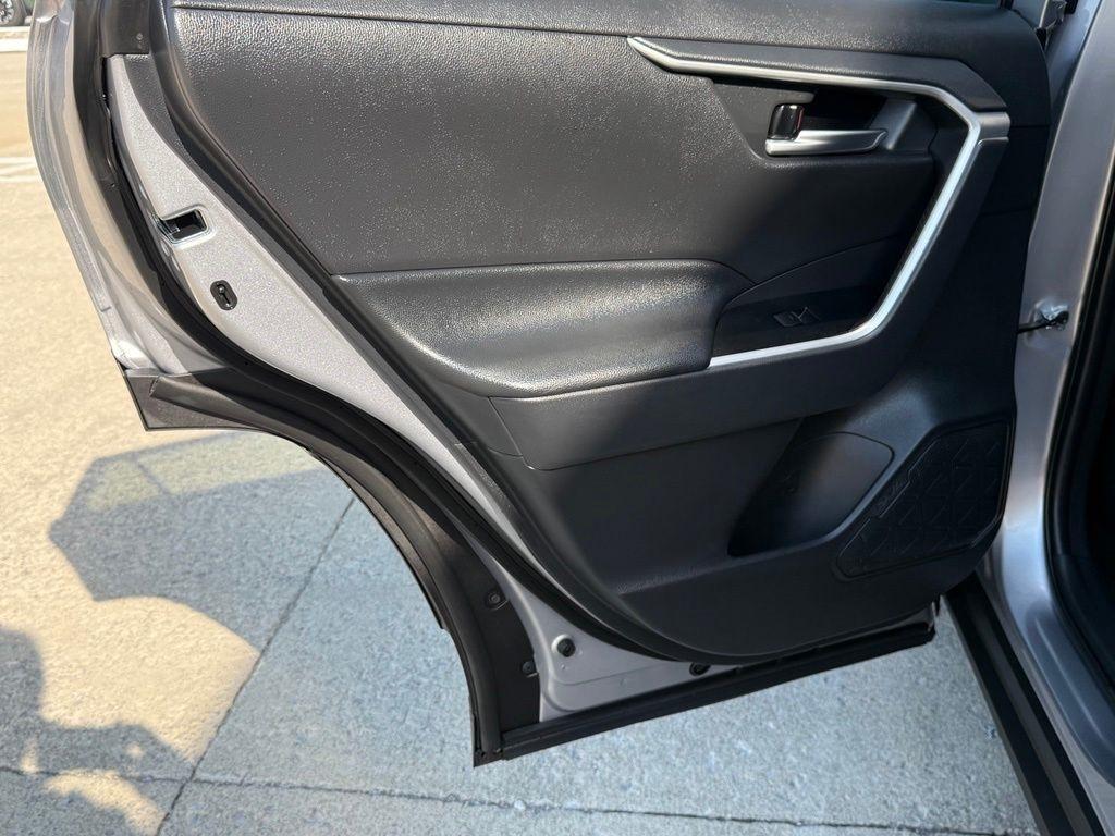 Toyota RAV4 Hybrid  2023