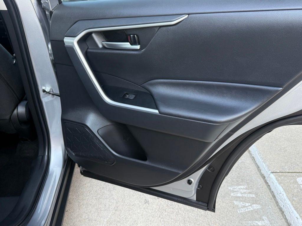Toyota RAV4 Hybrid  2023