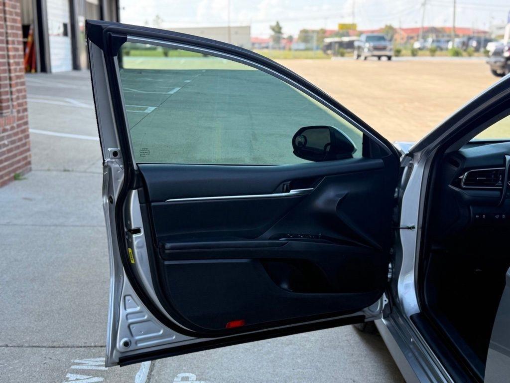 Toyota Camry  2020