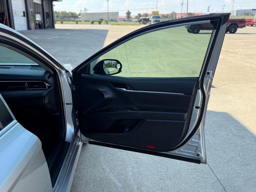 Toyota Camry  2020