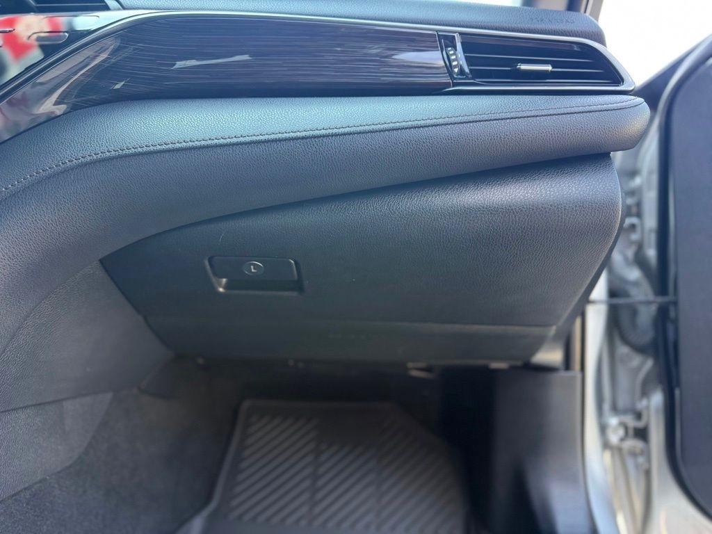 Toyota Camry  2020