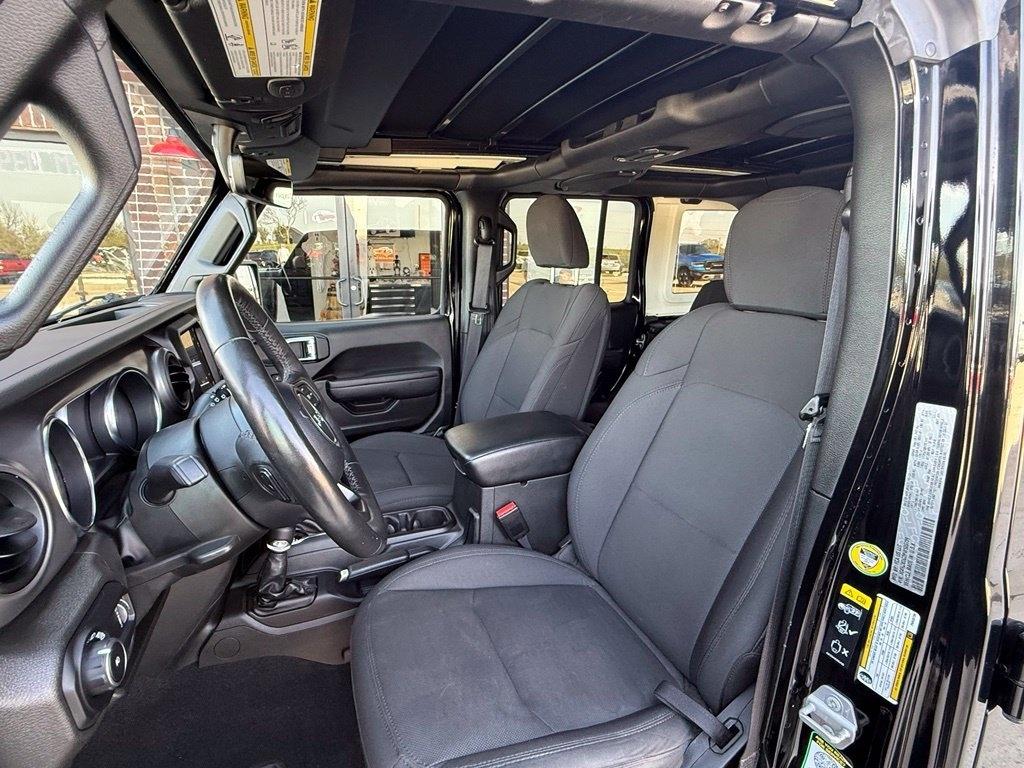 Jeep Wrangler Willys 4 Door 4x4 2023