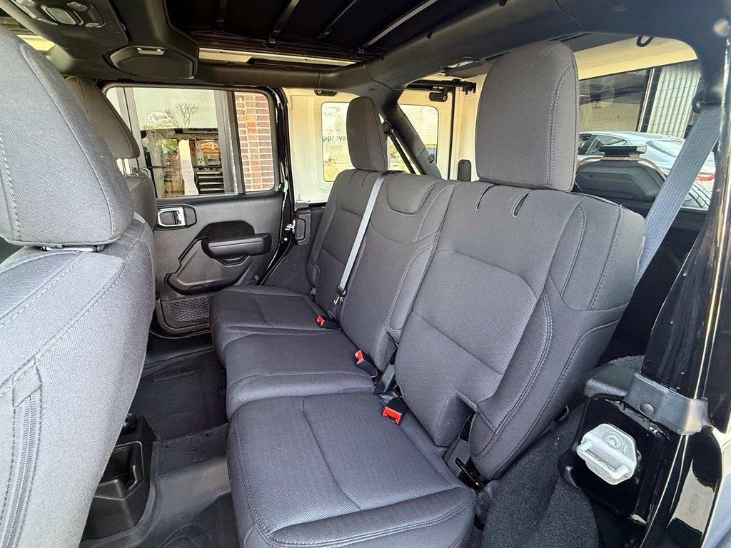 Jeep Wrangler Willys 4 Door 4x4 2023
