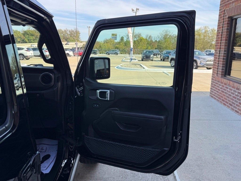 Jeep Wrangler Willys 4 Door 4x4 2023
