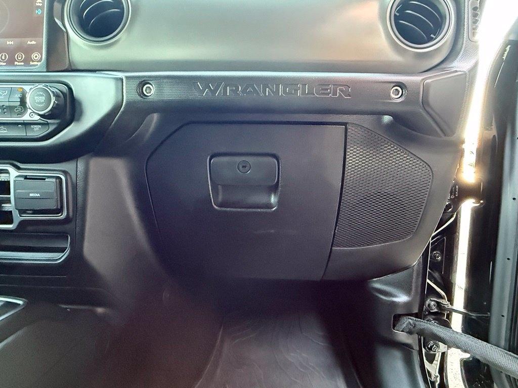 Jeep Wrangler Willys 4 Door 4x4 2023