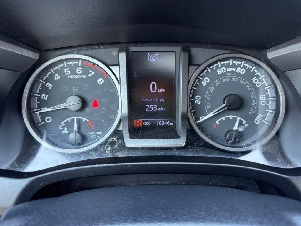Toyota Tacoma  2021