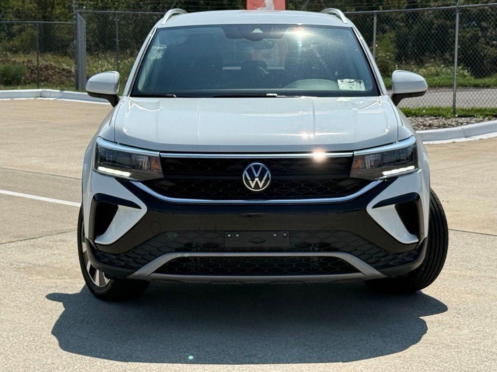 Volkswagen Taos  2024