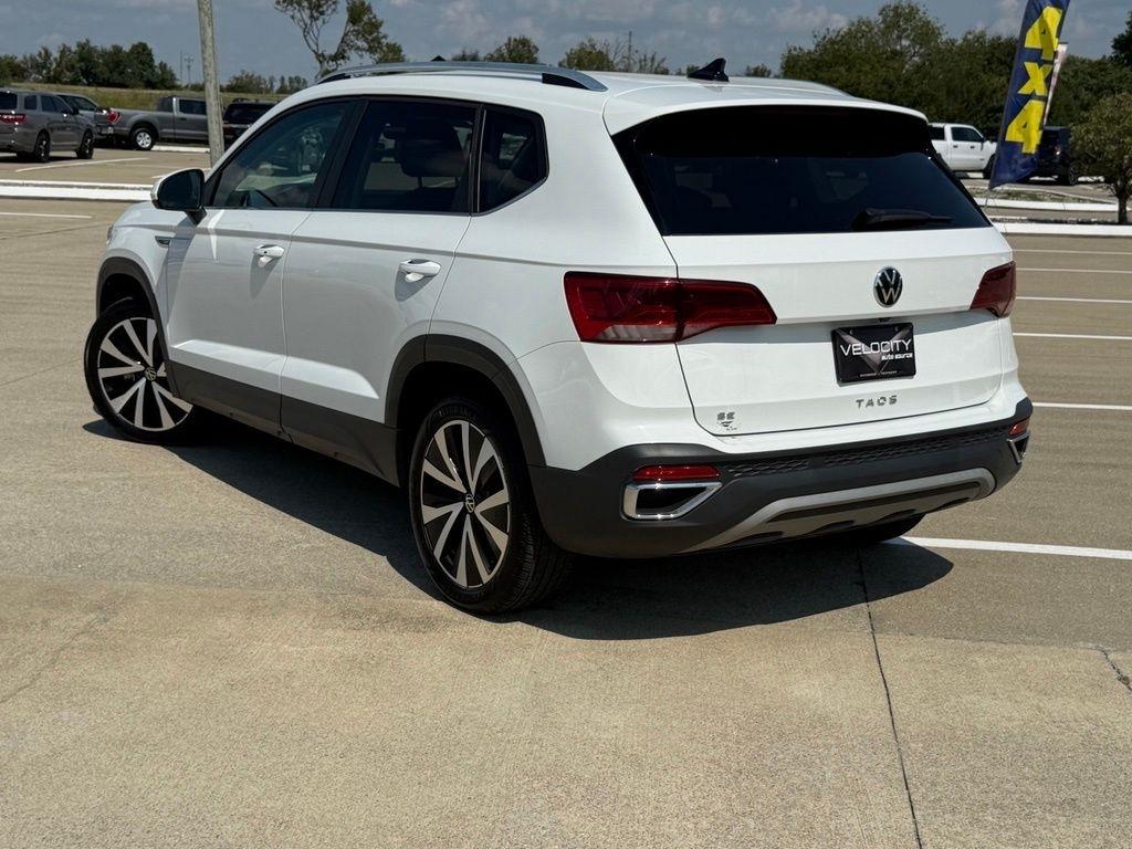 Volkswagen Taos  2024