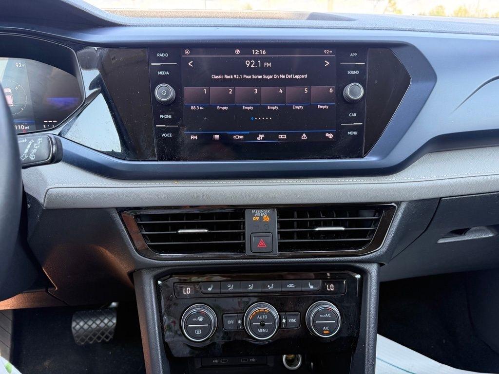 Volkswagen Taos  2024