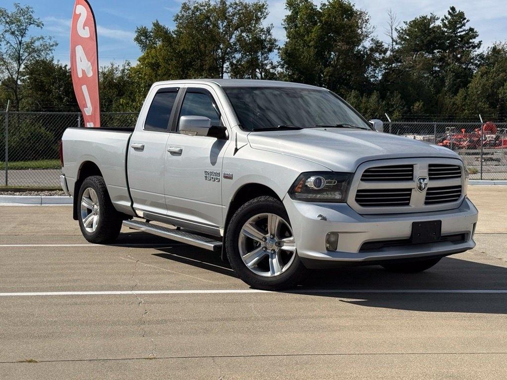 RAM 1500 4WD Quad Cab 140.5" Sport 2016