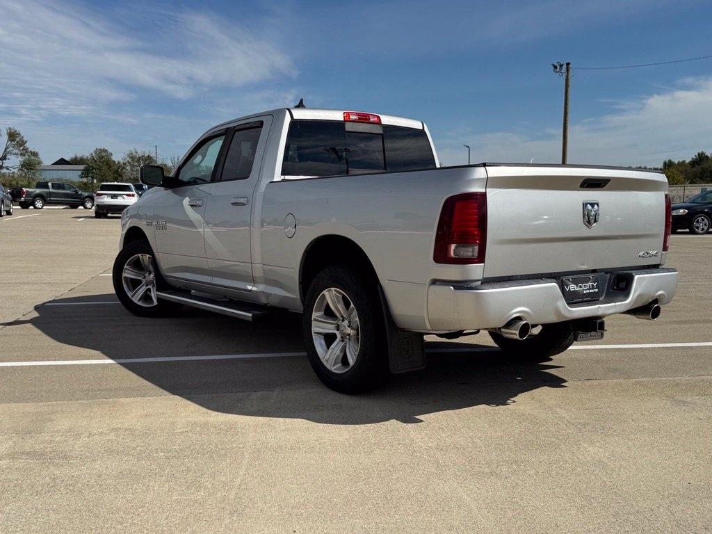 RAM 1500 4WD Quad Cab 140.5" Sport 2016