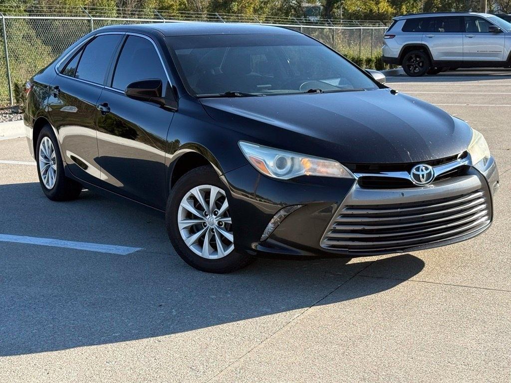 Toyota Camry 4dr Sdn I4 Auto LE (Natl) 2015