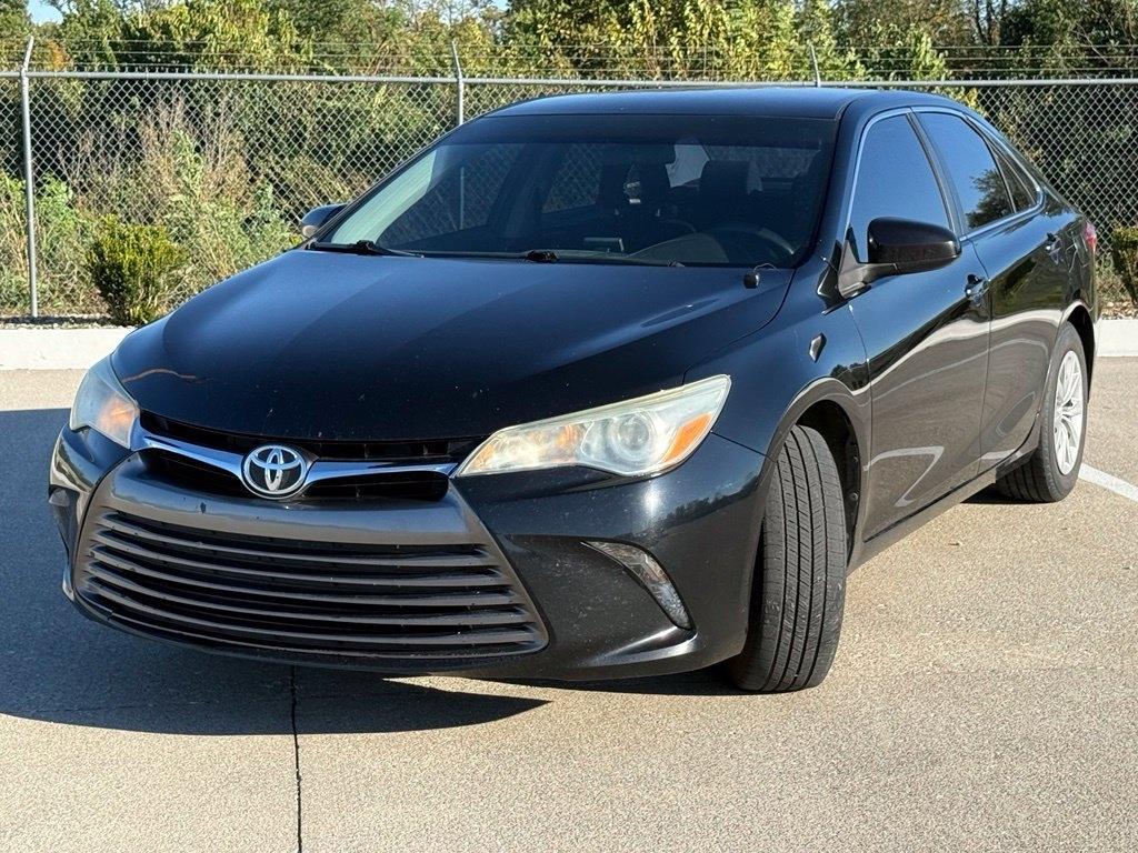 Toyota Camry 4dr Sdn I4 Auto LE (Natl) 2015