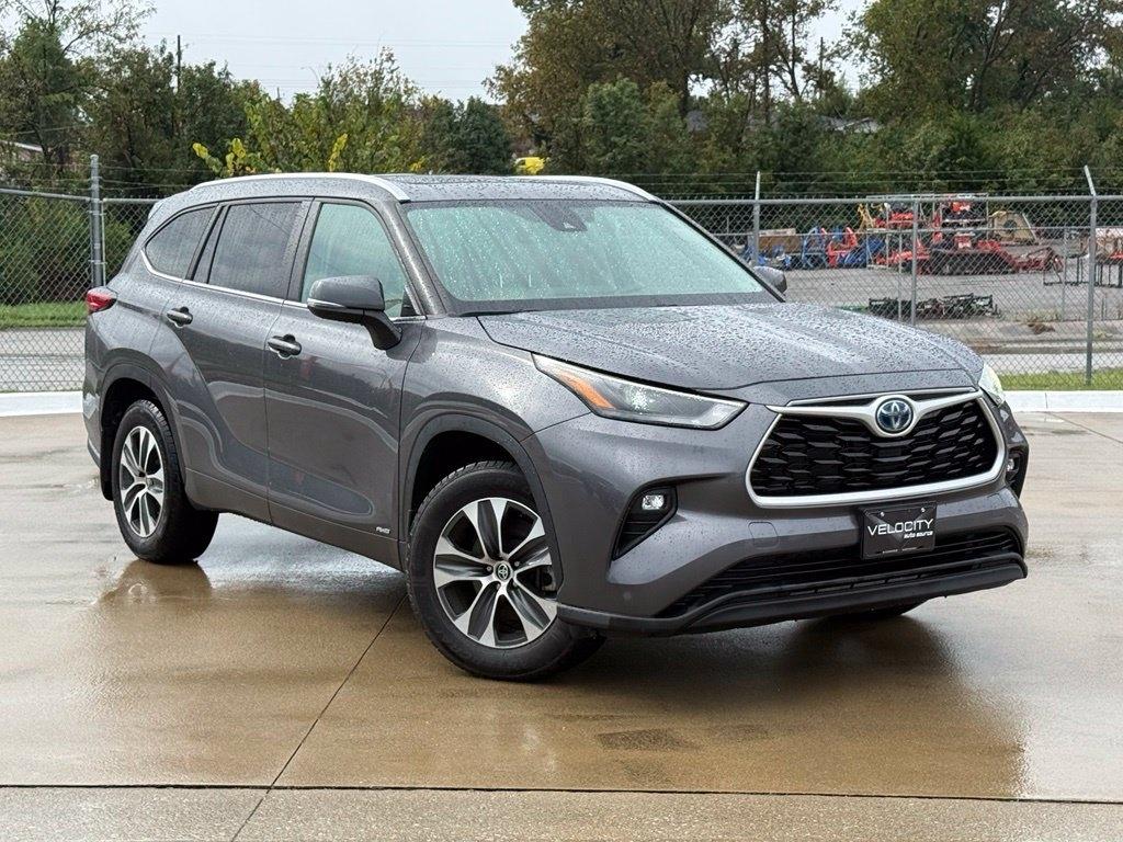 Toyota Highlander Hybrid Hybrid XLE AWD (Natl) 2023