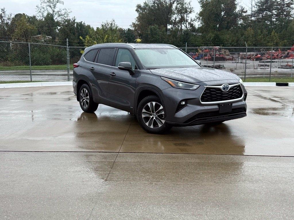 Toyota Highlander Hybrid Hybrid XLE AWD (Natl) 2023