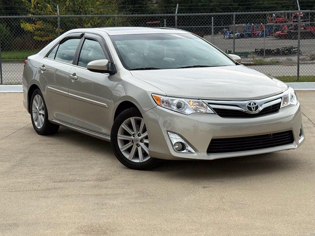 Toyota Camry 2014.5 4dr Sdn I4 Auto XLE (Natl) 2014